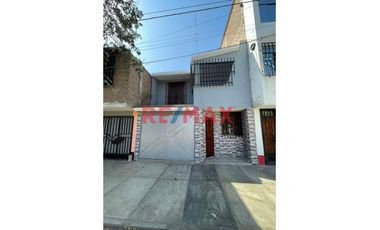 Se Vende Hermosa Casa En Urb. Los Jazmines - Trujillo