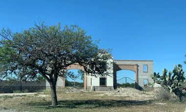 Terreno Campestre a 20 min de Ags. 10,000 m2 con terraza y asador $860,000