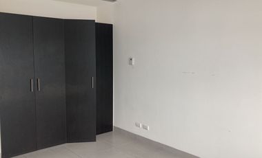 Alquiler, departamento de 3 dormitorios frente al Mall del Sol - Edificio Quo Luxury