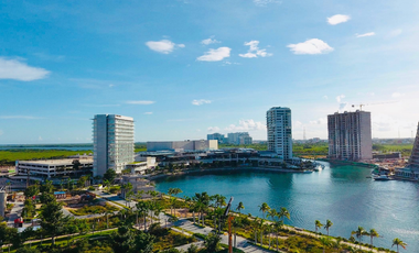Venta de Casa en Puerto Cancún con Jacuzzi