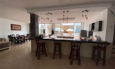 Casa Rentera De Venta En Crucita