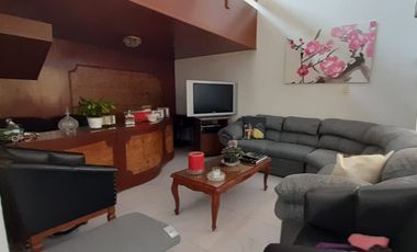 EXCELENTE CASA EN SAN JERONIMO, AMPLIOS ESPACIOS LO QUE ESTAS BUSCANDO