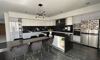 Casa en venta en Residencial Cedros