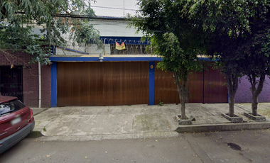 Gran casa en venta de remate bancario en Iztacalco, cerca de metro eje Central
