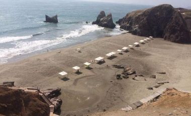 Excelente lote de playa en Condominio La Escondida