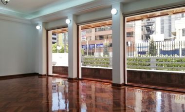 PROPIEDAD DE LUJO IDEAL PARA EMBAJADAS, BANCOS, COOPERATIVAS, CONSORCIOS JURIDICOS, CLÌNICAS, RESTAURANTES, INSTITUTOS, ETC.