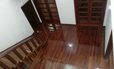 PROPIEDAD DE LUJO IDEAL PARA EMBAJADAS, BANCOS, COOPERATIVAS, CONSORCIOS JURIDICOS, CLÌNICAS, RESTAURANTES, INSTITUTOS, ETC.