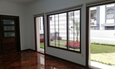 PROPIEDAD DE LUJO IDEAL PARA EMBAJADAS, BANCOS, COOPERATIVAS, CONSORCIOS JURIDICOS, CLÌNICAS, RESTAURANTES, INSTITUTOS, ETC.