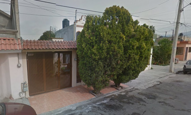 Casa en venta en la Colonia Oceanía, Saltillo, Coahuila.