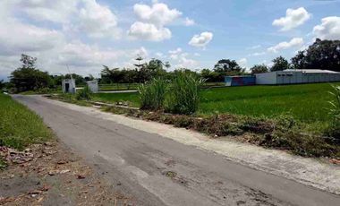 Tanah Strategis Pinggir Jalan Luas 1430m2 Desa Kalitirto Berbah Sleman Jogyakarga