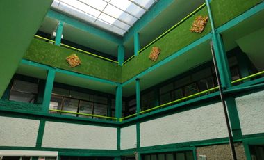 Edificio con uso de suelo de Escuela en Barrio San Miguel Iztapalapa