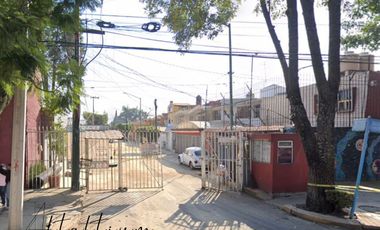 Casa En Venta En Los Cedros, Coyoacán, Cdmx Muy Cerca De Metrobús Las Bombas, Universidad Autónoma Metropolitana Y Canal De Miramontes. Dp20/za