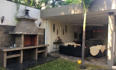 Samborondon, Venta de Hermosa Casa 4 Dorm. con Piscina