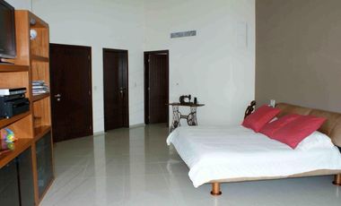 CASA EN VENTA EN CANCÚN, QUINTANA ROO, RESIDENCIAL VILLA MAGNA, ALBERCA PROPIA, RECÁMARA EN PLANTA BAJA
