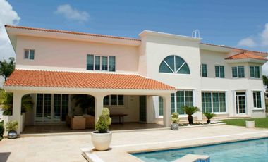 CASA EN VENTA EN CANCÚN, QUINTANA ROO, RESIDENCIAL VILLA MAGNA, ALBERCA PROPIA, RECÁMARA EN PLANTA BAJA