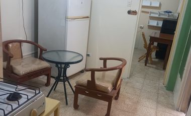 SUITE DE ALQUILER DE 1 DORMITORIO,  EN PLANTA BAJA,  SEMIAMOBLADA, CON PATIO,  EN  URDESA CENTRAL, GUAYAQUIL.