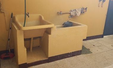 SUITE DE ALQUILER DE 1 DORMITORIO,  EN PLANTA BAJA,  SEMIAMOBLADA, CON PATIO,  EN  URDESA CENTRAL, GUAYAQUIL.