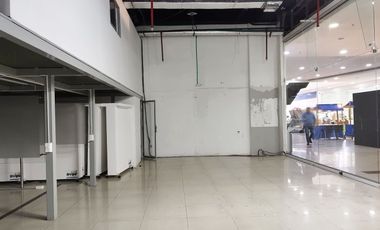 PR19176 Local en arriendo en el sector Aves Maria