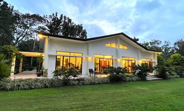 GOOD DEAL! Beautiful Farmhouse for Sale In Batangas on Acres of Lush Land!