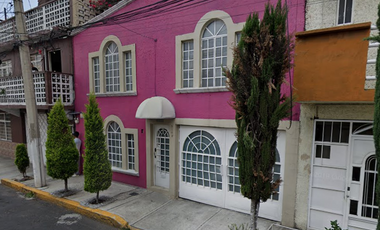 Venta de casa dos niveles en Iztacalco. Ciudad de México