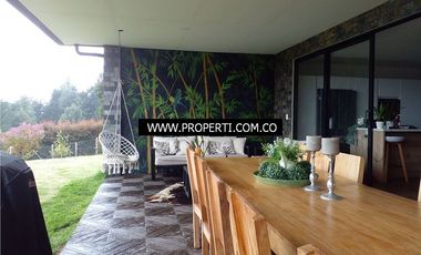 Casa en Arriendo Alto de las Palmas Envigado