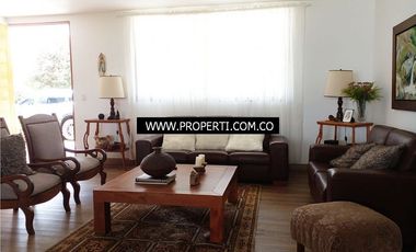 Casa en Arriendo Alto de las Palmas Envigado