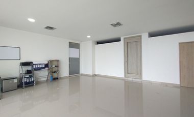 Oficina en arriendo en Alto Prado.
