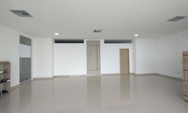Oficina en arriendo en Alto Prado.