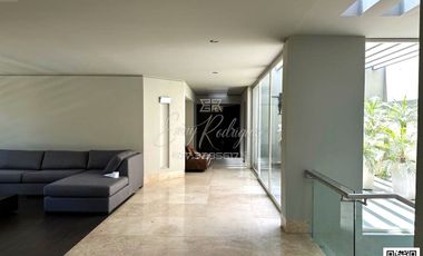 CASA EN RENTA, CLUB CAMPESTRE, ALBERCA, 1,167m2, 4 REC. SIN MUEBLES. 6 AUTOS