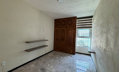 Casa en el Retiro, a una cuadra del Parque Morelos y la Calzada, en el Centro de Guadalajara