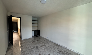 Casa en el Retiro, a una cuadra del Parque Morelos y la Calzada, en el Centro de Guadalajara