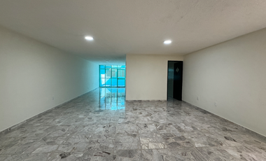 Casa en el Retiro, a una cuadra del Parque Morelos y la Calzada, en el Centro de Guadalajara