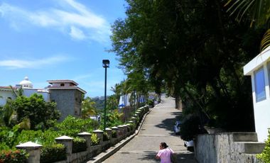 Departamento con terraza amplia y vista a la bahía Pichilingue