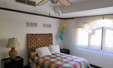 Departamento con terraza amplia y vista a la bahía Pichilingue