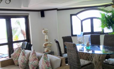Departamento con terraza amplia y vista a la bahía Pichilingue