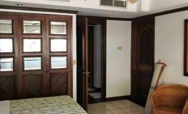 Departamento con terraza amplia y vista a la bahía Pichilingue