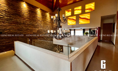 CASA EN VENTA FRENTE A PARQUE CON AREA SOCIAL CERRADA Y JARDIN AMPLIO