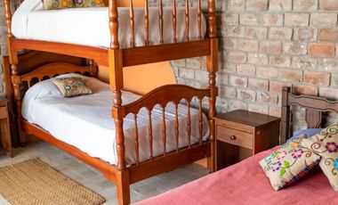 LINDA CASA DE CAMPO CON PRECIOSA ÁREA VERDE y ÁRBOLES FRUTALES 🔆🏡