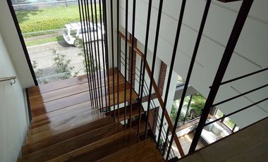 BALI MANSIONS DREAM HOME 6Br with pool Across the park TCP 50M nego