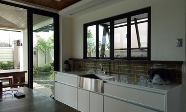BALI MANSIONS DREAM HOME 6Br with pool Across the park TCP 50M nego