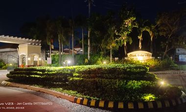 South Forbes Villas house for lease with covered Car Park