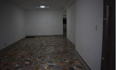 ARRIENDO CASA BARRIO BLANCO  MEDIANERA PARA EMPRESA