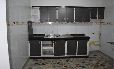 ARRIENDO CASA BARRIO BLANCO  MEDIANERA PARA EMPRESA