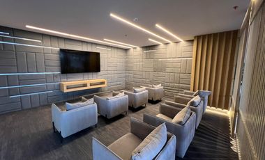 OFICINA EN RENTA ACONDICIONADA TORRE PLATEA ANGELOPOLIS PISO 10 140 M2