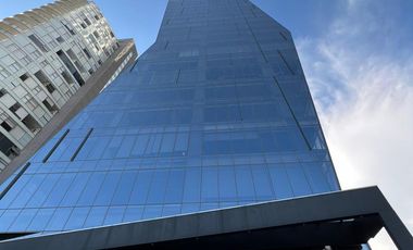 OFICINA EN RENTA ACONDICIONADA TORRE PLATEA ANGELOPOLIS PISO 10 140 M2