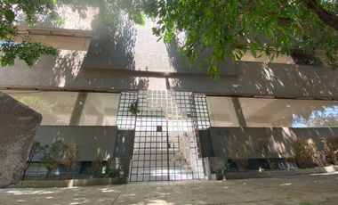 EDIFICIO MUY BIEN UBICADO LISTO PARA INSTALARSE