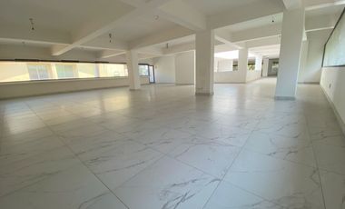 EDIFICIO MUY BIEN UBICADO LISTO PARA INSTALARSE