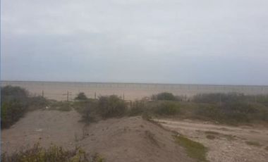 VENDO AMPLIO TERRENO EN MOLLENDO PARA CONDOMINIO
