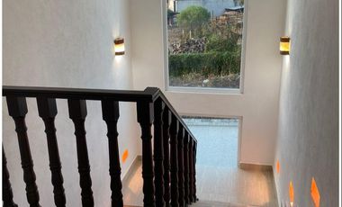 CASA EN VENTA, CON EXCELENTE UBICACIÓN.