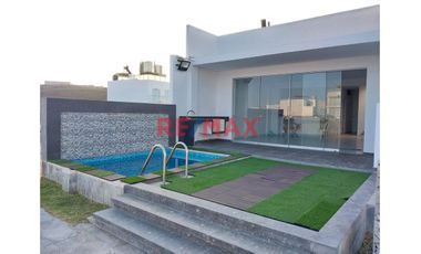 Cerro Azul - Venta De Casa De Playa